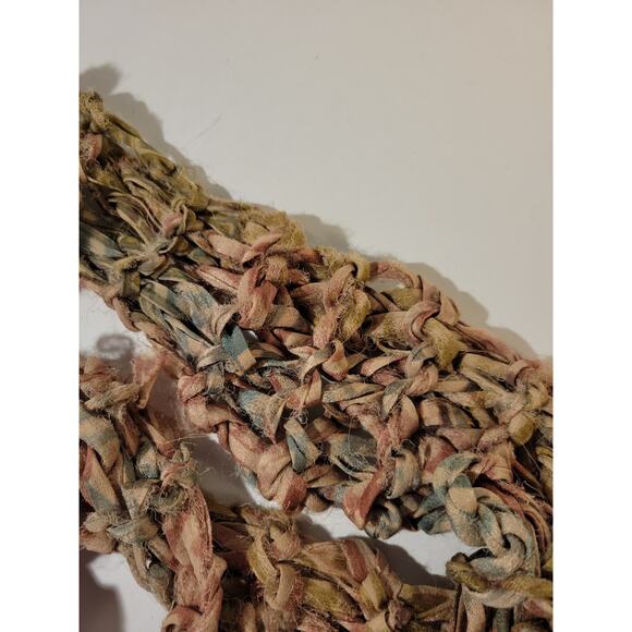 Vintage Artisan Made Hand Knit Beige Scarf - Picture 7 of 7